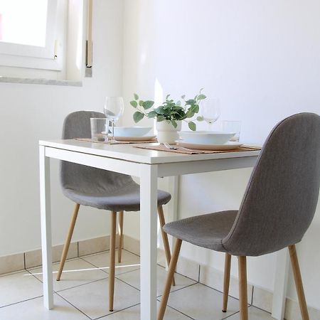 Cozy Apartment With Free Parking & Close To Lake Лугано Экстерьер фото
