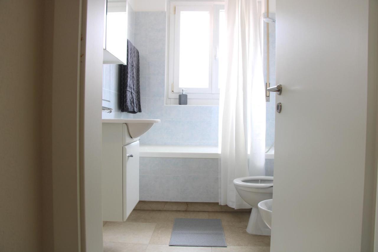 Cozy Apartment With Free Parking & Close To Lake Лугано Экстерьер фото