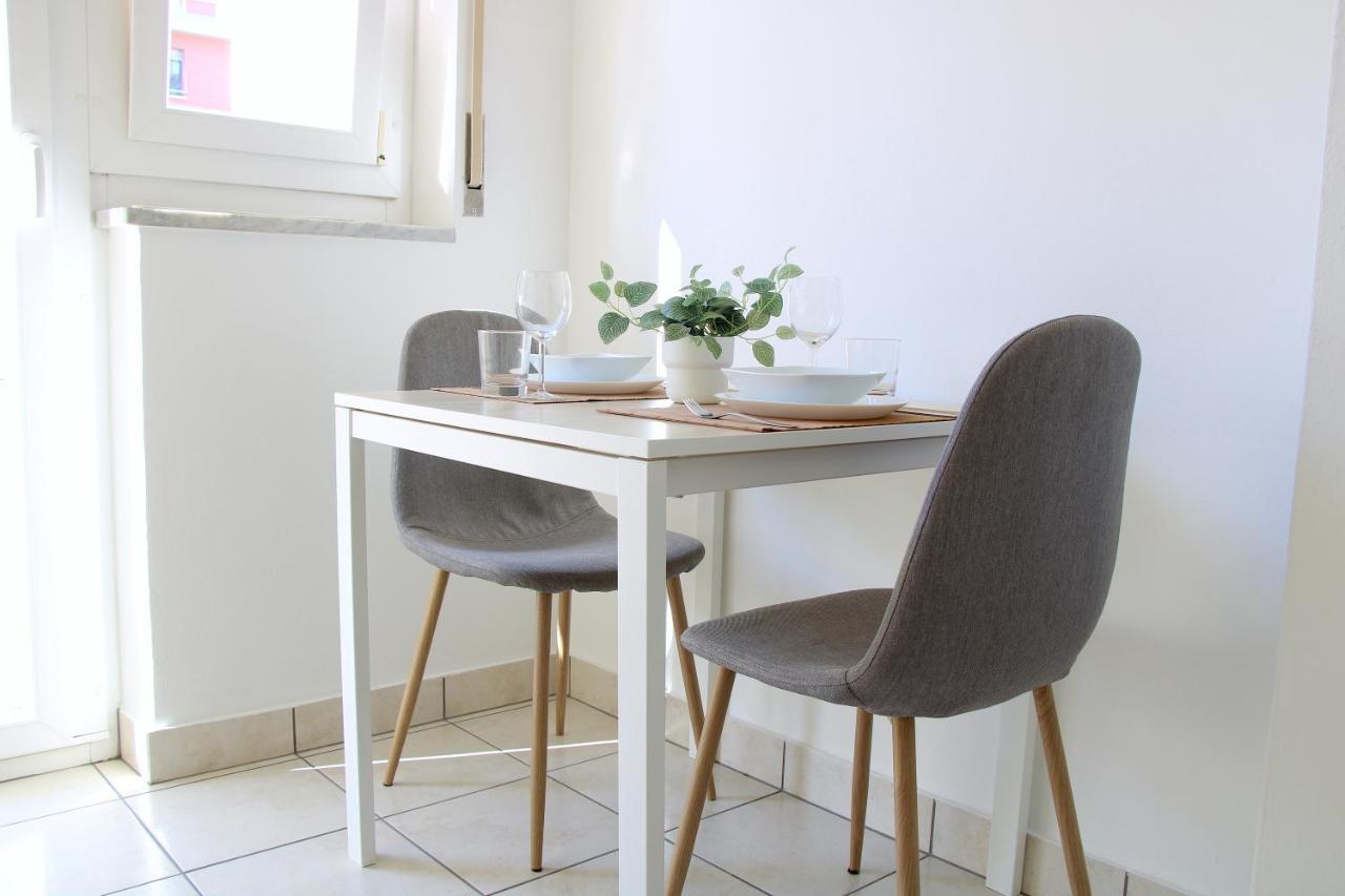 Cozy Apartment With Free Parking & Close To Lake Лугано Экстерьер фото